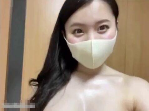 Chat-Flix | セクシーお姉さんのライブチャット動画サムネイル