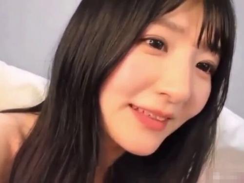 Chat-Flix | セクシーお姉さんのライブチャット動画サムネイル