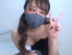 Chat-Flix | アヘ顔お姉さんのライブチャット動画サムネイル