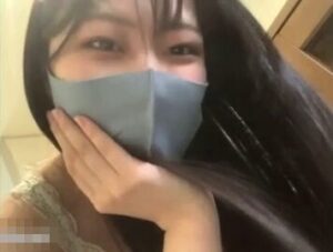 Chat-Flix | セクシーお姉さんのライブチャット動画サムネイル