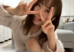 Chat-Flix | セクシー淫乱美女のライブチャット動画サムネイル